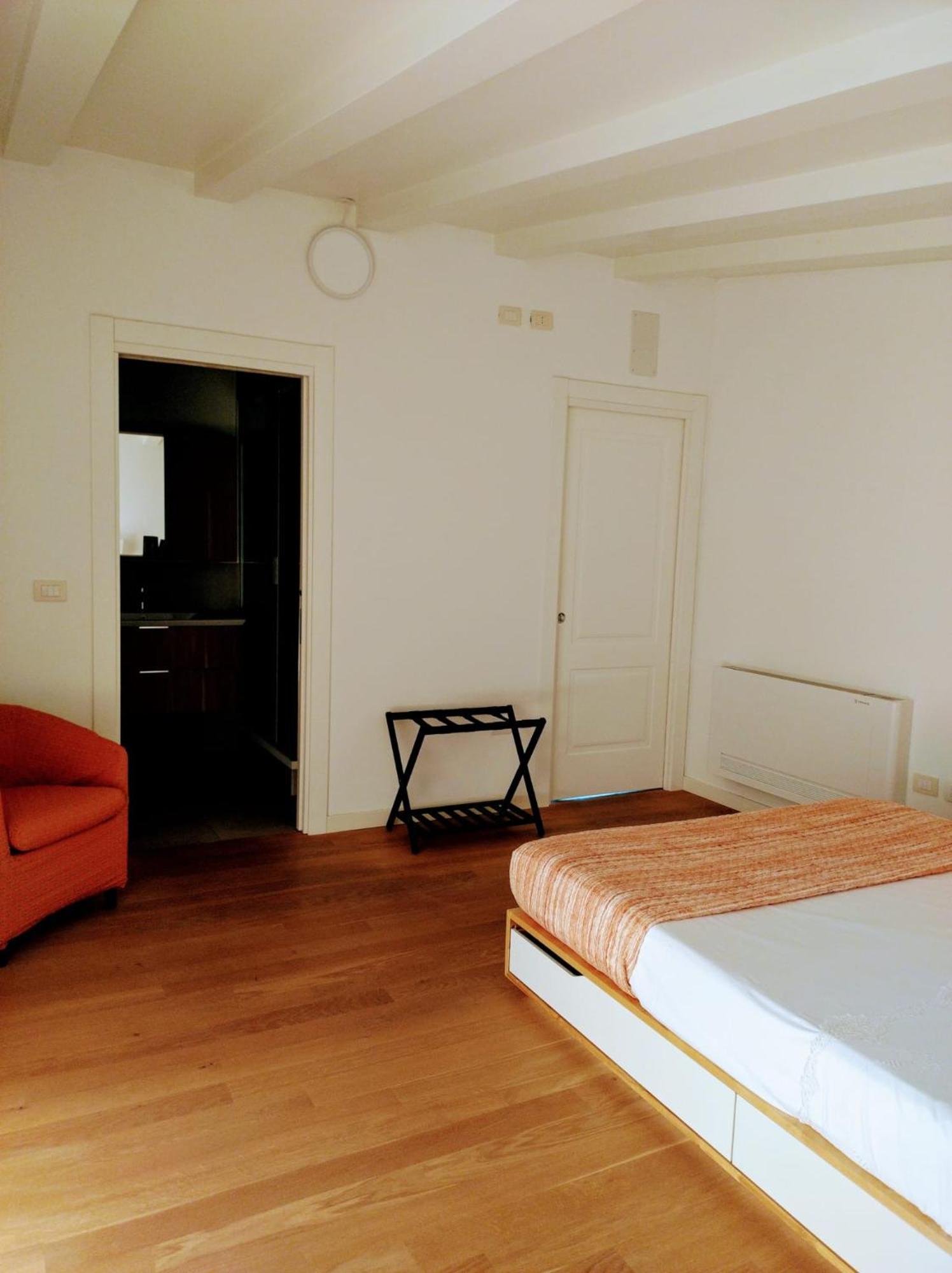 Cairoli7Novate-Mansarda Apartment โนวาเตมิลาเนเซ ภายนอก รูปภาพ